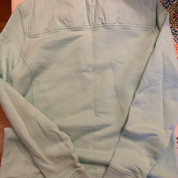 Vineyard Vines women’s small zip up sweatshirt - Picture 4 of 4
